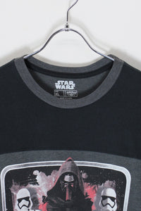 S/S THE FORCE AWAKENS PRINT T-SHIRT / BLACK/CHARCOAL GREY [SIZE: XL USED]
