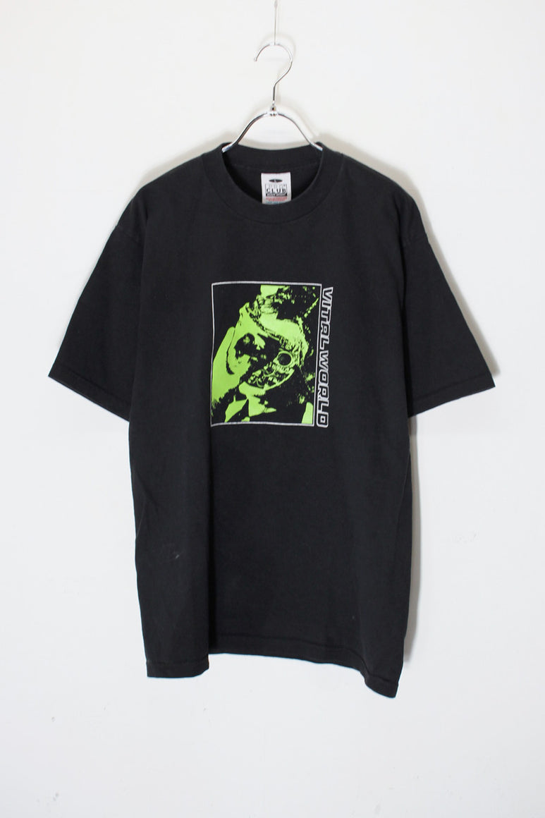 MADE IN USA 90'S S/S VITAL WORLD PRINT T-SHIRT / BLACK [SIZE: L USED]