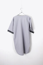 画像をギャラリービューアに読み込む, MADE IN USA 90&#39;S NY YANKEES BASEBALL SHIRT / GREY [SIZE: 44 USED]
