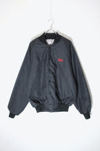 画像をギャラリービューアに読み込む, MADE IN USA 90&#39;S COCA COLA STADIUM JACKET / BLACK [SIZE:  L USED]
