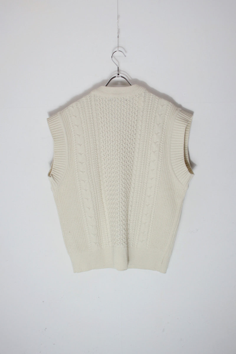 V-NECK LAMBSWOOL ACRYLIC CABLE KNIT VEST / ECRU [SIZE: M Equivalent, USED]