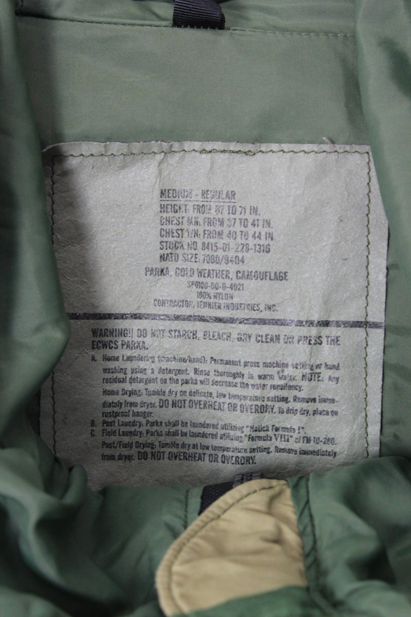 01'S ECWCS GORE-TEX HOODIE JACKET / WOODLAND CAMO [SIZE: M/L USED]