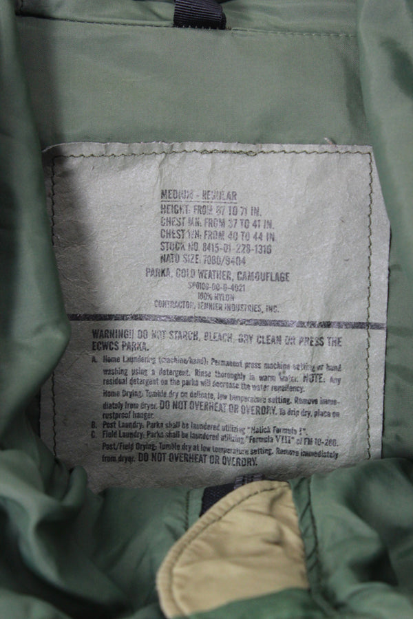 01'S ECWCS GORE-TEX HOODIE JACKET / WOODLAND CAMO [SIZE: M/L USED]