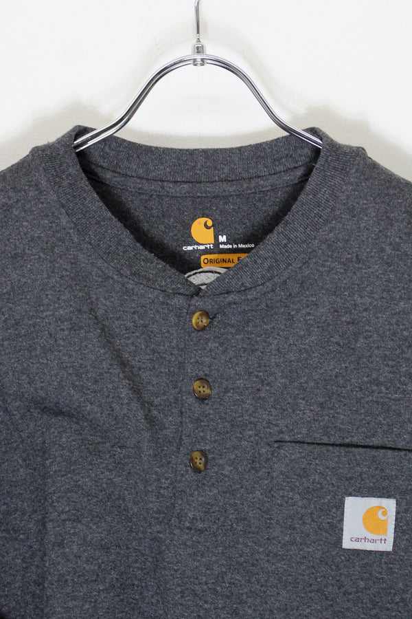 S/S HENLEY NECK POCKET T-SHIRT / CHARCOAL GREY [SIZE: M USED]